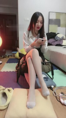 【尤物S】狗奴坐脸-全体重踩踏 bf6050_绳艺库视频下载