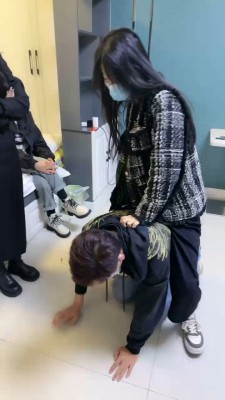 套路直播视频【精神小妹】精彩-素人学生主群调粉丝狗 bf24118_绳艺库视频下载