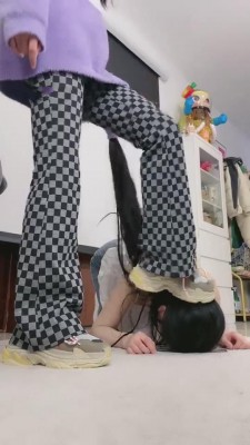 【美离子】开发可爱女M-脏鞋臭棉袜羞辱 bf8627_绳艺库视频下载