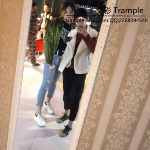 办公桌下的浅踏黑丝脚_绳艺库视频下载