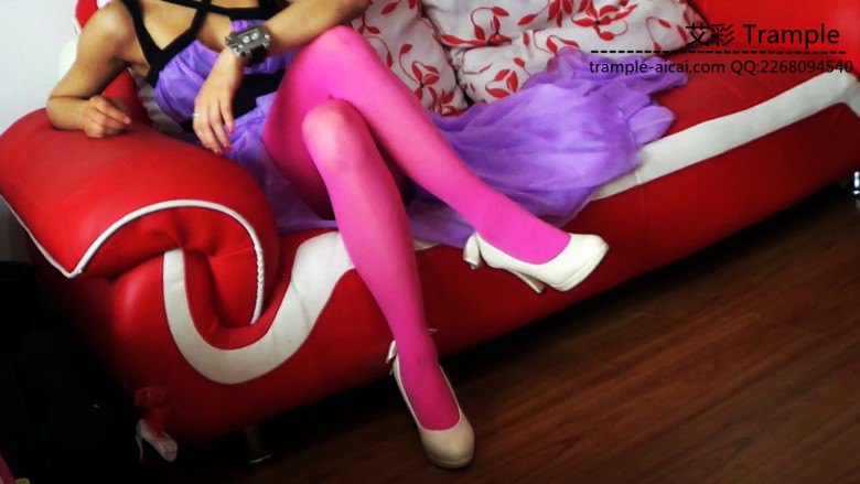黑冰粉色丝袜白高调教_绳艺库视频下载
