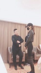 【美娜格格】出差惩罚猥琐老板 bf20427_绳艺库视频下载