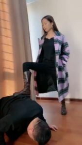 【麋鹿银儿】素人艺术虐打兄弟狗 bf21003_绳艺库视频下载