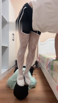 【云云酱】萝莉主全体重踩踏 bf16991_绳艺库视频下载