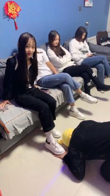 套路直播视频【精神小妹】多S群调-社会女青年暴打逃跑狗 bf24740_绳艺库视频下载