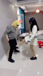 套路直播视频【精神小妹】3S学生重度踢打/踩踏/提档 bf26263_绳艺库视频下载