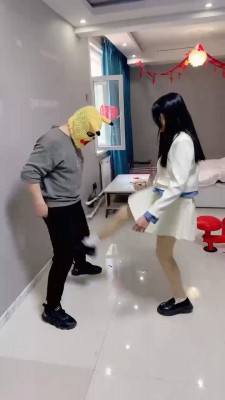 套路直播视频【精神小妹】3S学生重度踢打/踩踏/提档 bf26263_绳艺库视频下载