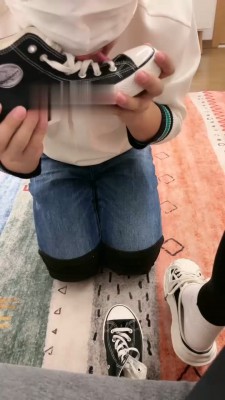 【奈奈生】舔女友的各种脏鞋  JS22100701_绳艺库视频下载