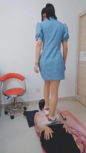 【奈奈】木乃伊捆绑小白鞋棉袜全体重踩踏 bf1884_绳艺库视频下载