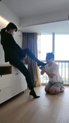 【艺术美学】白领高跟诱惑狗奴 bf20127_绳艺库视频下载