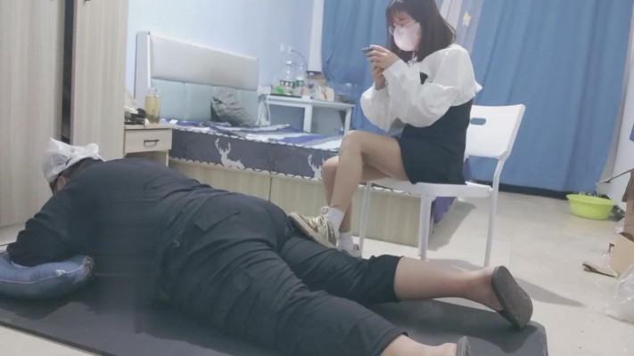 【金桔小主】萝莉主运动鞋白袜踩踏/骑马 bf17906_绳艺库视频下载