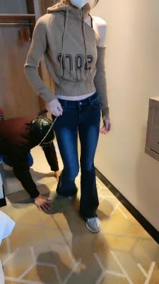 套路直播视频【艺术美学】人肉毯子/重度跺狗 bf23622_绳艺库视频下载