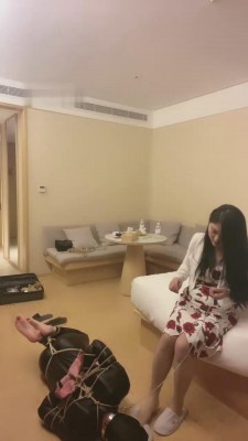 【盈盈】继母超强捆绑囚禁 bf15095_绳艺库视频下载