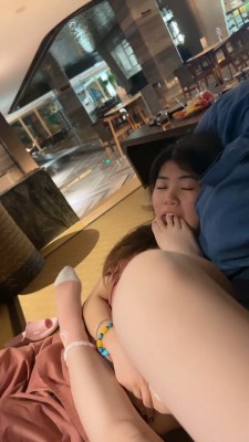 套路直播视频【橘子没熟】开发素人小姐姐闻袜子/臭脚【续集】 bf24855_绳艺库视频下载