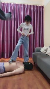 【二宝】新高端素人无限点击到发狂-舔原味脚 bf9064_绳艺库视频下载