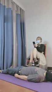 【星公主】车模凉鞋碾压狗奴 bf12507_绳艺库视频下载