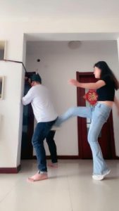 【玖幽】牛仔裤踢裆钻胯SP bf13908_绳艺库视频下载