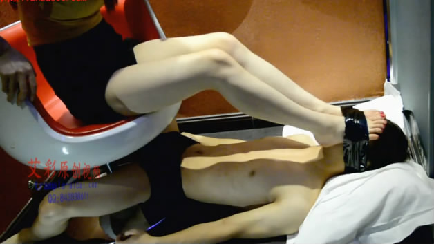 『奴隶岛』—被绑在脚下的脸_绳艺库视频下载