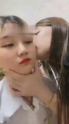 【领主老大】发骚女奴被驯化成擦鞋器 bf17437_绳艺库视频下载