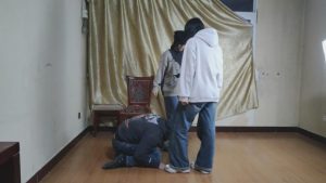 套路直播视频【最抗揍M】被多名学生精神小妹狂揍 bf26243_绳艺库视频下载