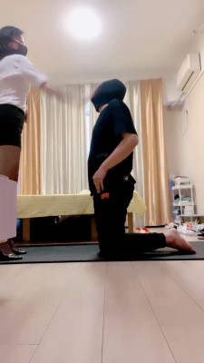 套路直播视频【小妮】强制灌圣水/骑马/重度耳光/黑丝高跟踩 bf25775_绳艺库视频下载