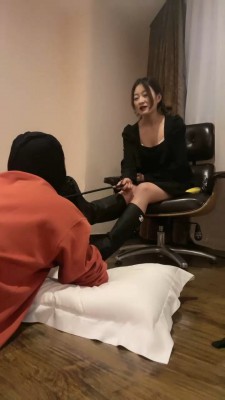 【言一】脏长靴踩踏食物喂食【双视角版】 bf19985_绳艺库视频下载