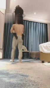 【芒果】深喉全体重踩踏 bf4442_绳艺库视频下载