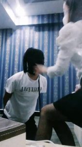 【小妈咪】捆绑鞭打/呕吐耳光【完整版】 bf10851_绳艺库视频下载