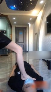 【初柒S】绝美学生S女杀手 坐脸 窒息 腿绞杀 绳绞杀 耳光 踩头辱骂M YC-220526_绳艺库视频下载