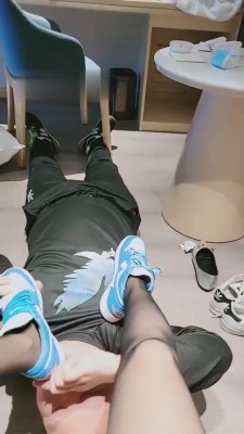 【小拽主人】喜欢舔鞋底的狗废物【续集】 bf11012_绳艺库视频下载