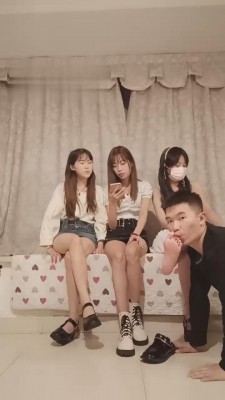 【重庆男神】被三位精神小妹共同羞辱【上】 bf12893_绳艺库视频下载