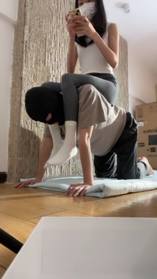 套路直播视频【香菜S】白袜学生主骑马/裸足踩踏 bf25198_绳艺库视频下载