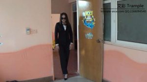 职业装木板压碎2_绳艺库视频下载