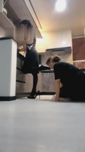 【歌迪丝】唯美视角-黑丝诱惑羞辱母狗 G-210808-32_绳艺库视频下载