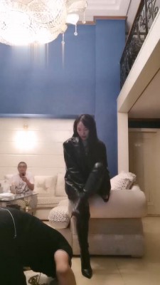 【傲雪】当着老公的面调绿帽 bf18716_绳艺库视频下载