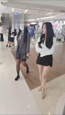 【药神】超精彩-商场公开处刑/路人围观 bf13875_绳艺库视频下载