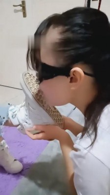 【女慕乐】舌头清理主人鞋底美足 G-210823-3_绳艺库视频下载