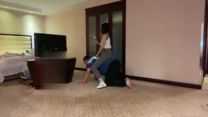 【若依】跪舔运动健身女神的原味 bf18933_绳艺库视频下载