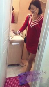 贱奴给仟梦s舔脚按摩_绳艺库视频下载