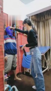 【艺术美学】牛仔裤坐脸-鞋深喉-sp耳光-重度踢踹 bf4319_绳艺库视频下载