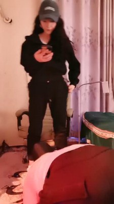 套路直播视频【傲雪】夜跑后原味鞋白袜气味辱 bf24635_绳艺库视频下载