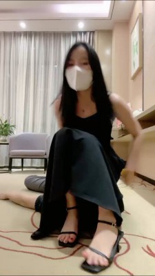 套路直播视频【漫漫S】坐脸窒息/口吐强制喂食/抽耳光/转胯遛狗 bf26712_绳艺库视频下载