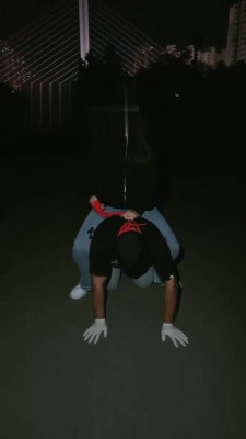 【小祖宗S】深夜户外溜贱狗 bf17894_绳艺库视频下载