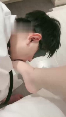 【女暴君S】舔原味白袜脚的狗【完整版】 bf18390_绳艺库视频下载