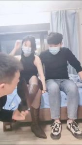 套路直播视频【重庆男神】情侣主-纹身精神小妹带男友调 bf25151_绳艺库视频下载