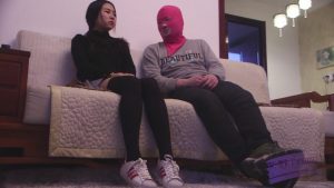 艾丝：哥哥父亲要求艾丝乱伦踩踏_绳艺库视频下载