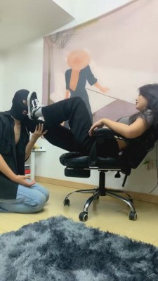 【涵涵】健身后超臭原味羞辱家奴【下】 bf1644_绳艺库视频下载