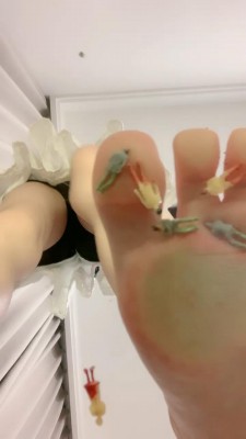 套路直播视频【芃芃大人】女巨人视角踩小人 bf26505_绳艺库视频下载