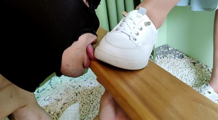 小姐姐日常调教脚奴 YC-220727-2_绳艺库视频下载