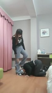 【梵高】素人小姐姐AJ肉丝辱 bf21395_绳艺库视频下载